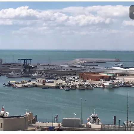 Piazza Marconi 招待所