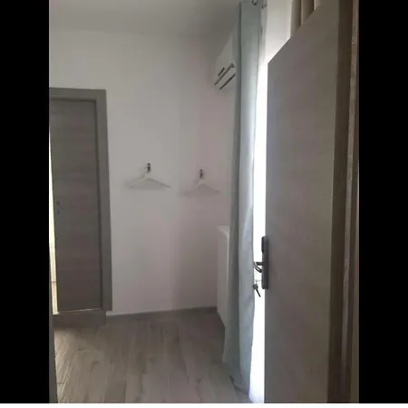 Piazza Marconi 招待所 *