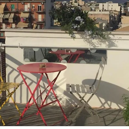 Piazza Marconi 曼弗雷多尼亚